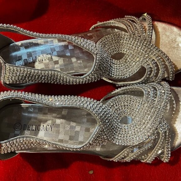 Delicacy Women’s Silver Rhinestone Slingback Heels–Size 10–Sparkly Dress Shoes - Picture 3 of 5